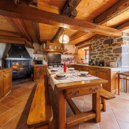 L'anglardoise - Maison Pour 7 Voyageurs Anglards-de-Salers